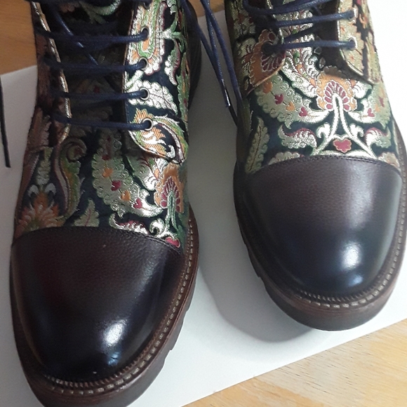 Exotic HANDCRAFTED Spanish made and designed euro size 44 custom boot - Picture 12 of 15